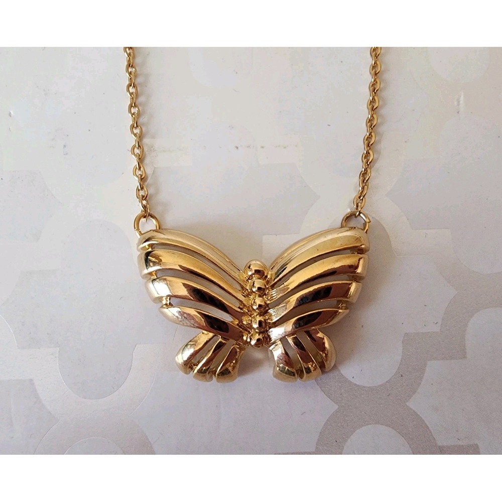 VTG NOS SARAH COVENTRY GOLD TONE PUFFY OPEN BUTTERFLY PENDANT NECKLACE 17-18"